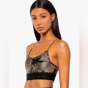 NWT Koral Camo Sweeper Sports Bra Size XS.